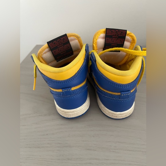 Air Jordan 1 Retro High OG 'Reverse Laney' - Picture 3 of 6